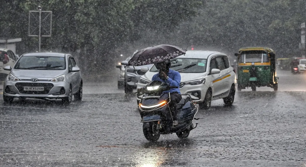 UP Weather Today heavy rain alert in Uttar Pradesh on 10 August 2026