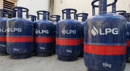 1 अक्टूबर से बढ़ी 19 किलो कमर्शियल LPG सिलेंडर की कीमत
